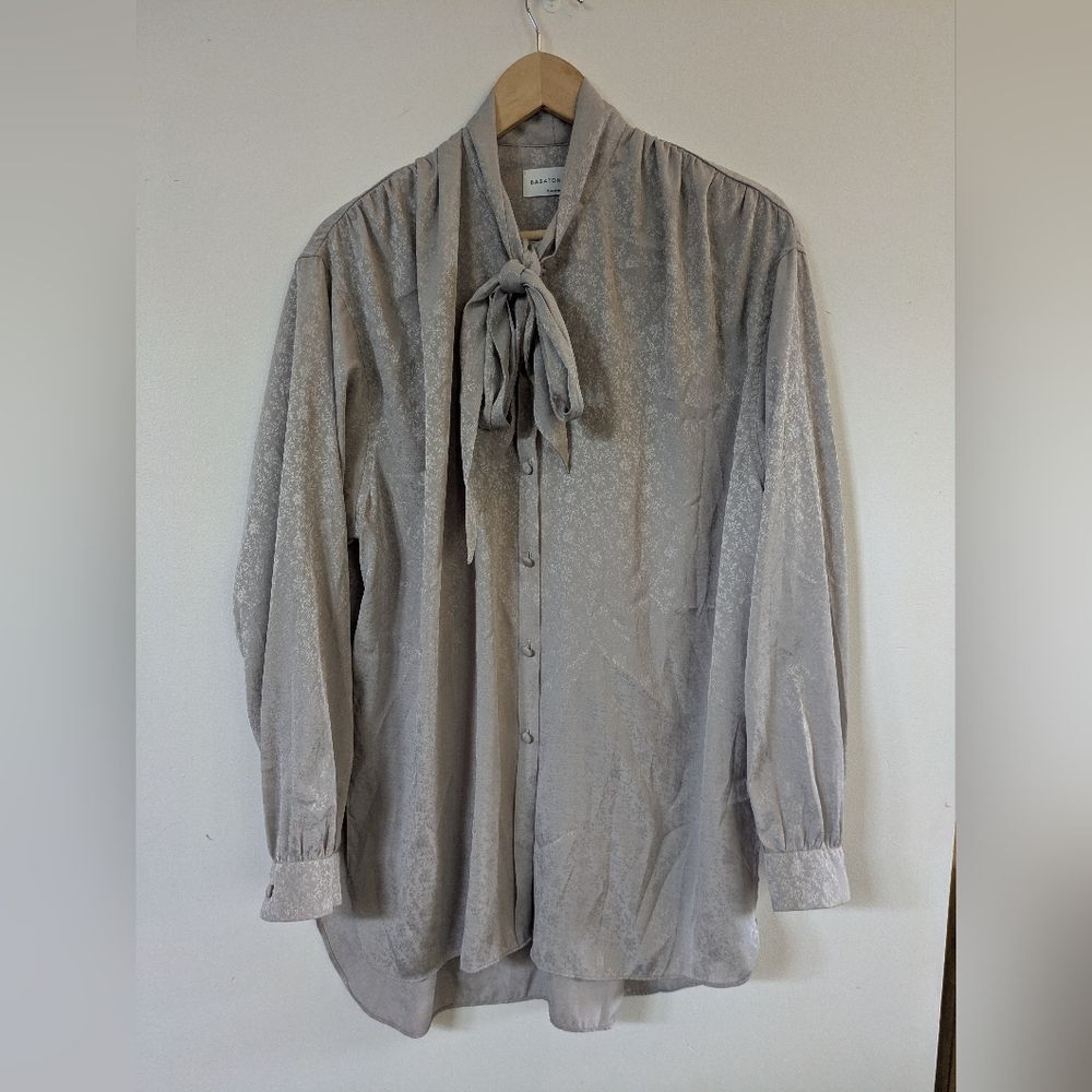 Aritzia 1-01 Babaton Beige Grey Luxembourg Blouse Boyfriend Button-Up M Medium